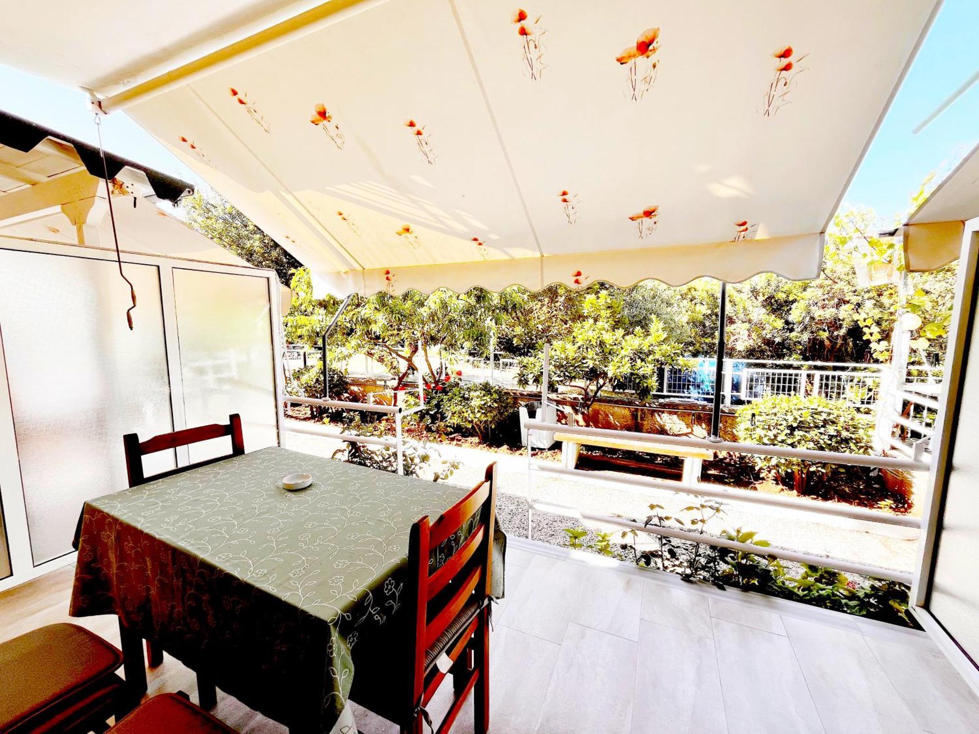 Garden Rooms Himare Esterno foto