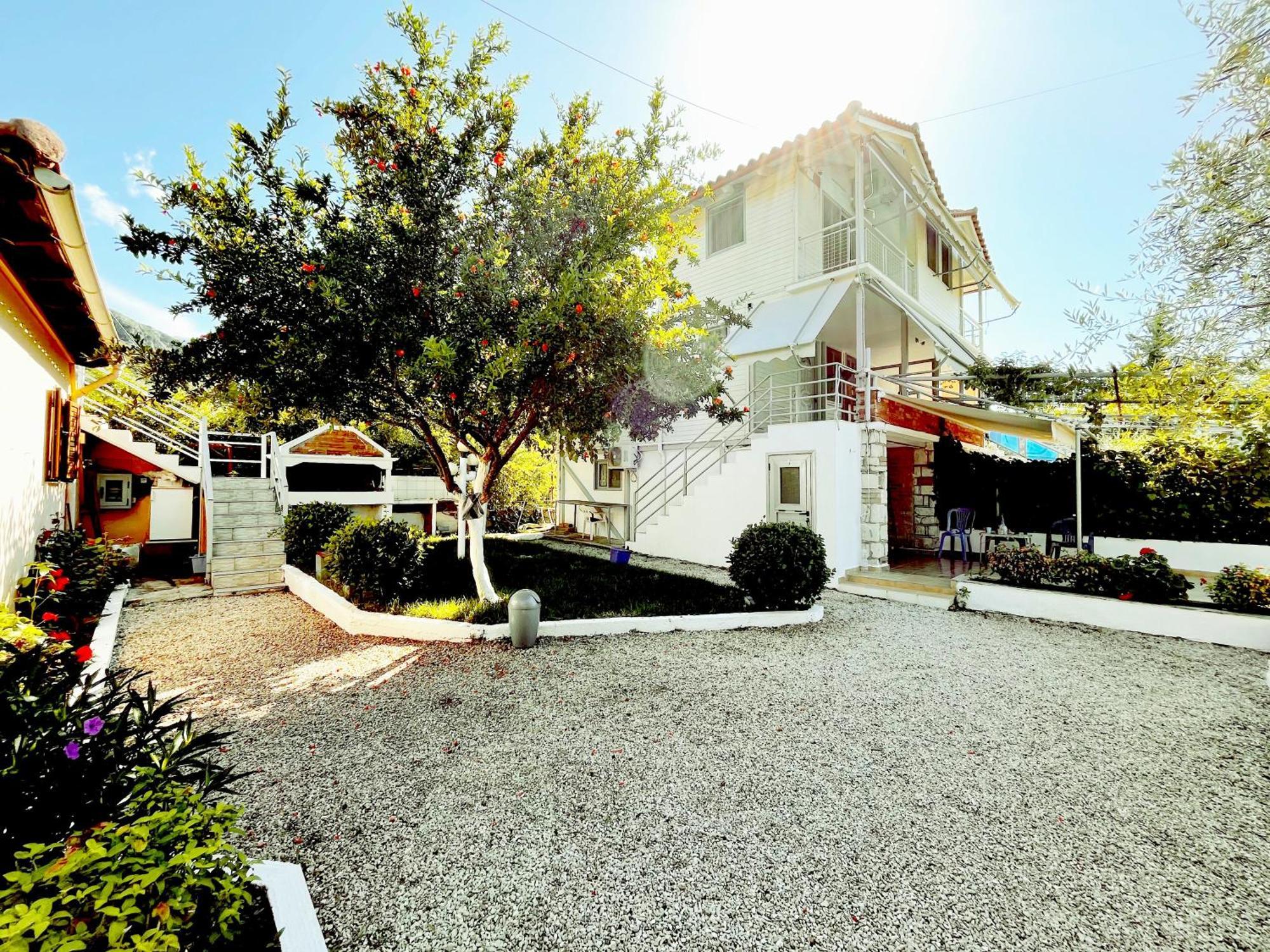 Garden Rooms Himare Esterno foto