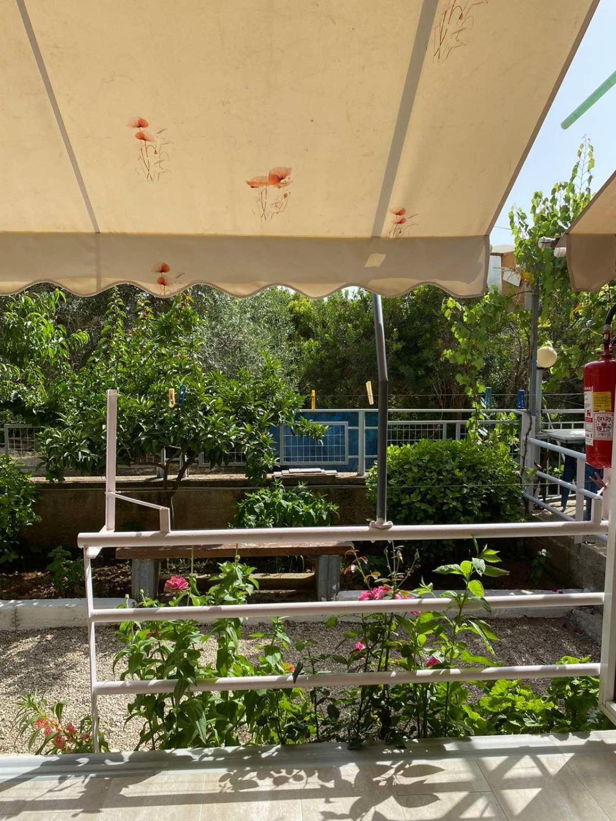 Garden Rooms Himare Esterno foto